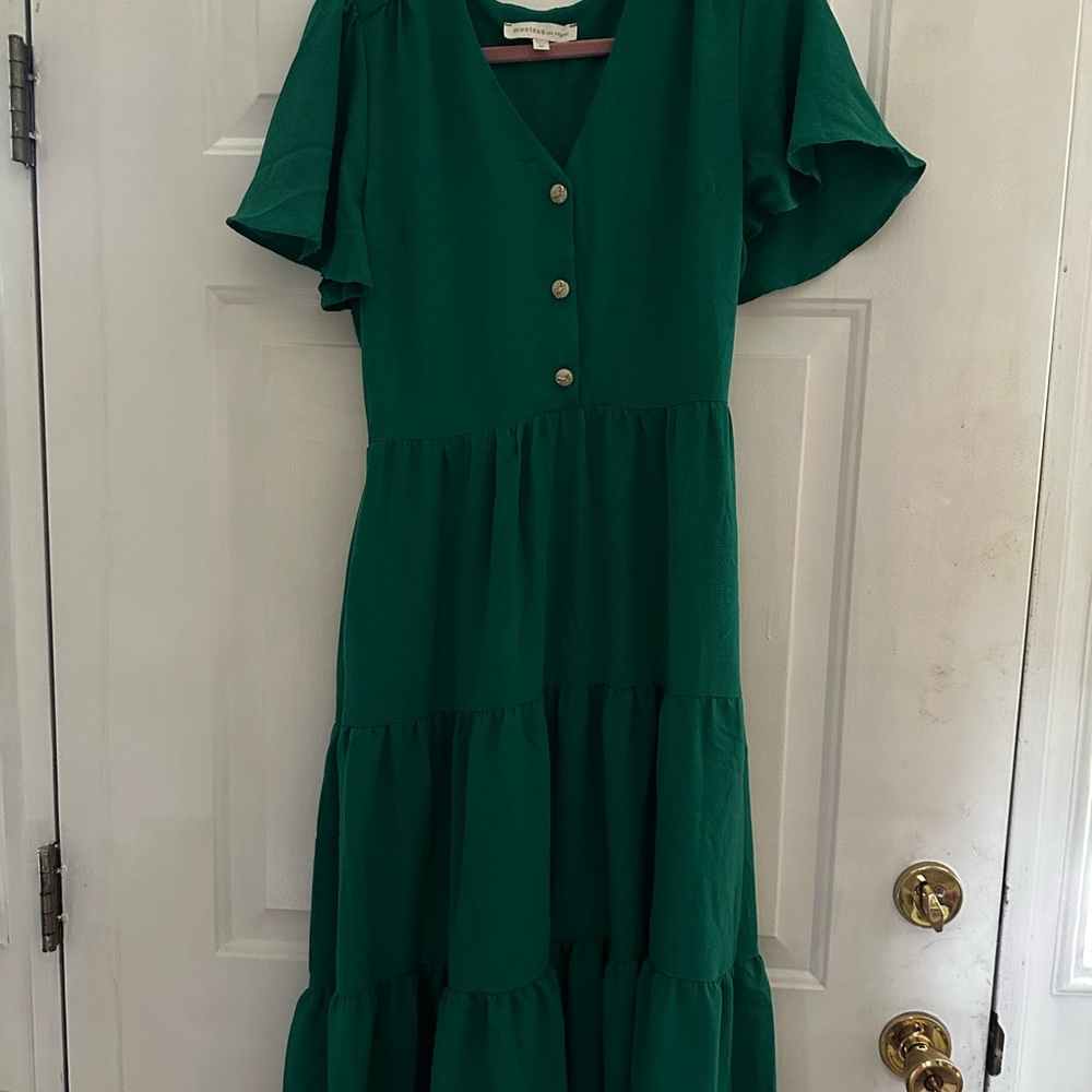 Green V-Neck Tiered Midi Dress with Button Front